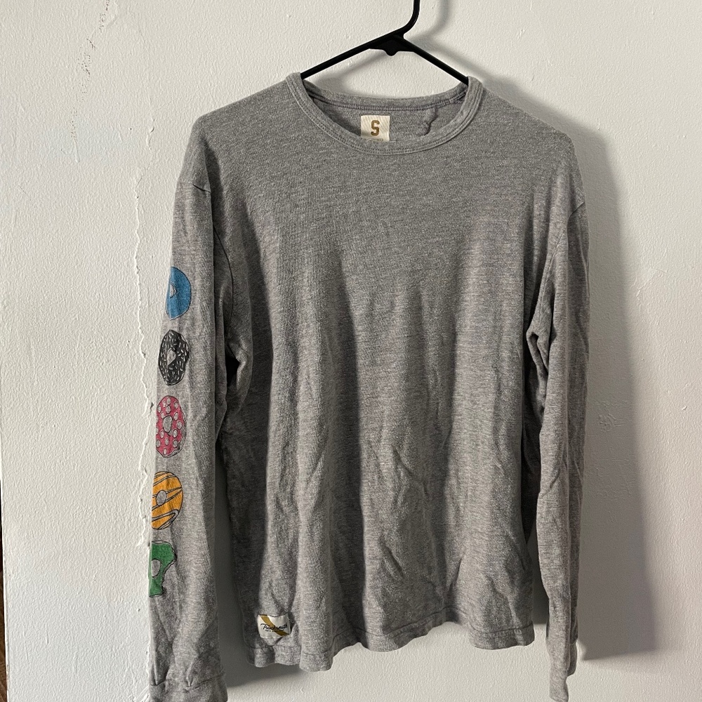 RARE Tracksmith Donuts Greyboy Long Sleeve, Mens Small